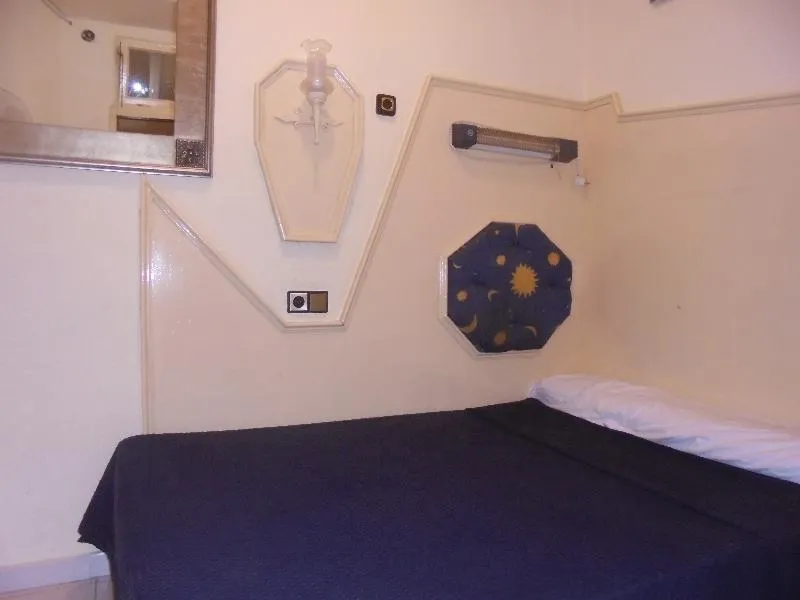 SINGLE WITH SHARED BATHROOM Room, Nuevo Pino, Seville