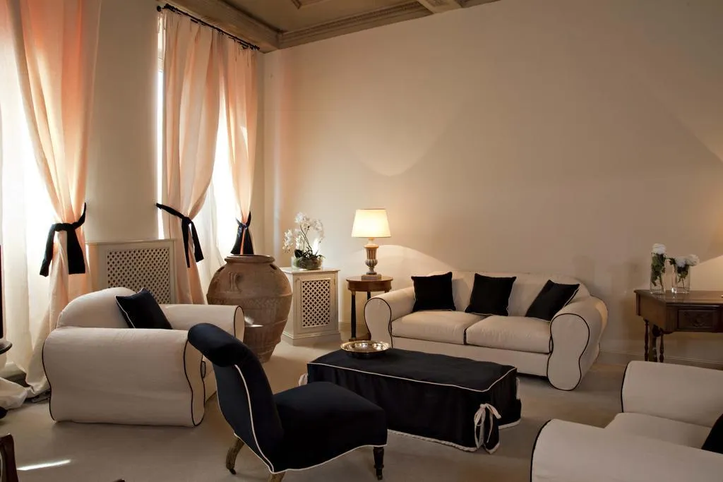 SUITE CLASSIC Room, The J & J Historic House Hotel, Florence