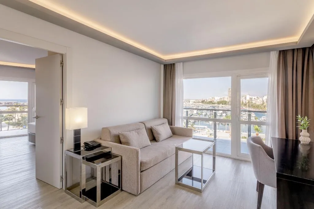 JUNIOR SUITE STANDARD Room, Melia Alicante, Costa Blanca