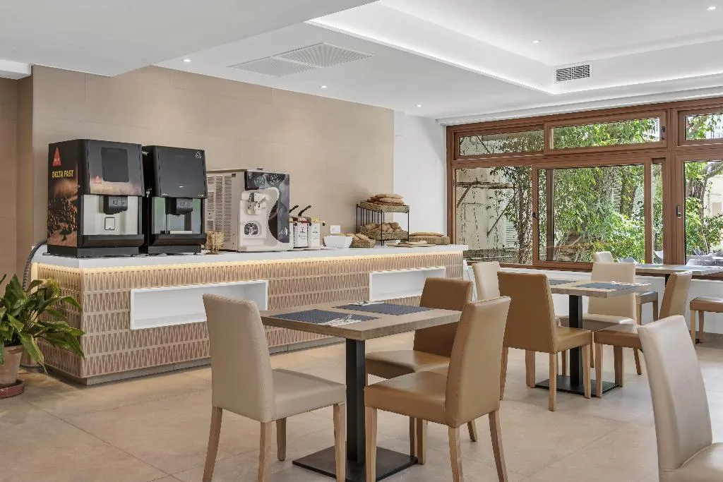 Restaurant, Hotel  Castell dels Hams by Palia, Majorca
