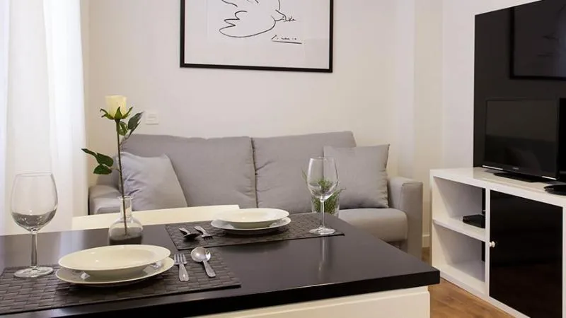 SUITE TWO BEDROOMS Room, Apartamentos Picasso Suites Málaga, Costa Del Sol