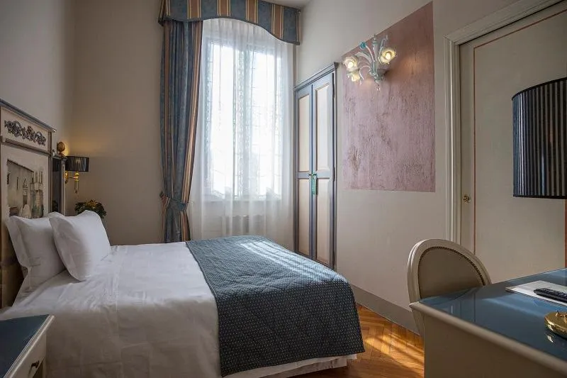 SINGLE STANDARD Room, Donatello, Florence
