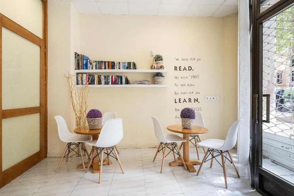 Lobby, Amic Colon, Majorca