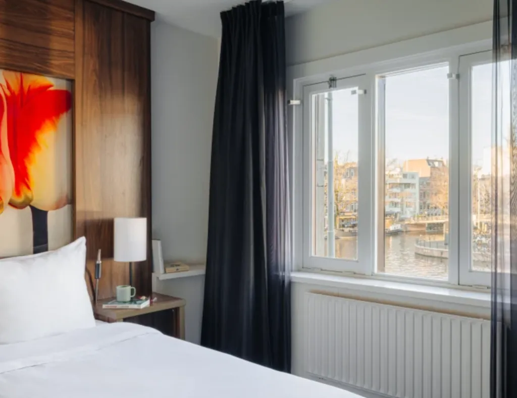 DOUBLE SUPERIOR Room, Leonardo Eden Hotel Amsterdam City Center, Amsterdam