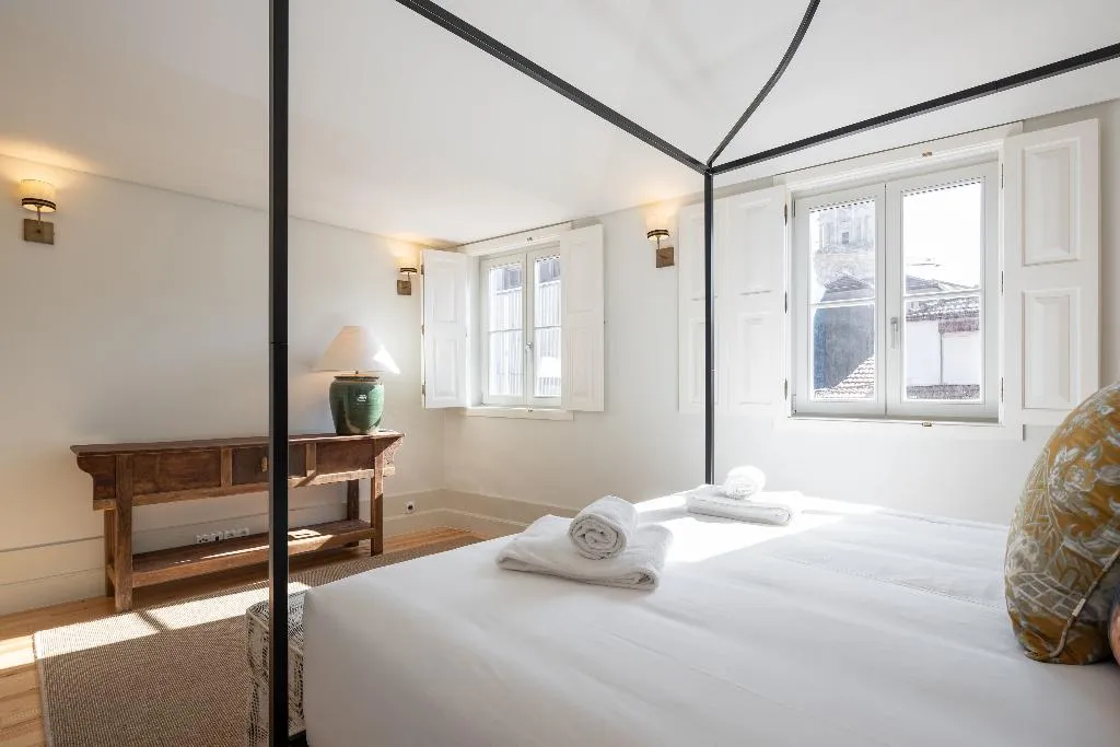 APARTMENT TWO BEDROOMS Room, Líbere Porto Laranjais, Porto