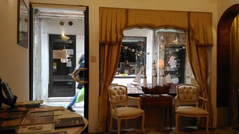 General view, Hotel Casa Peron, Venice
