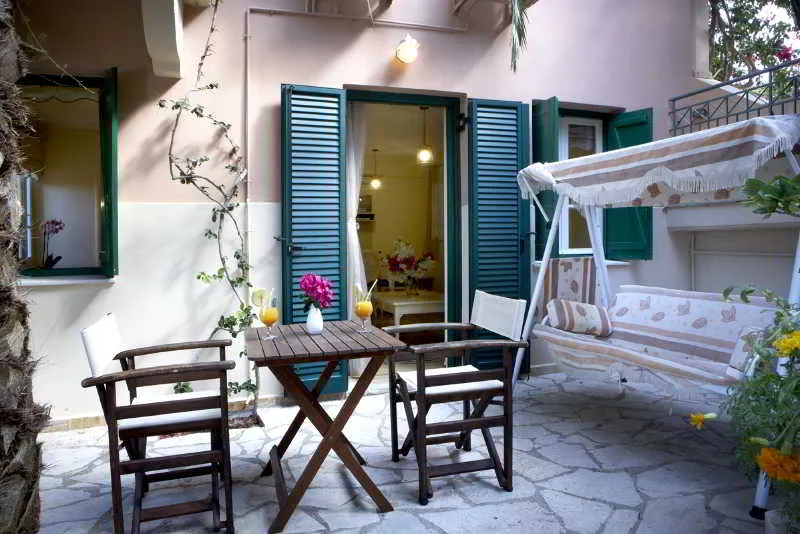 Terrace, Dafnoudi Hotel Apartments, Kefallinia