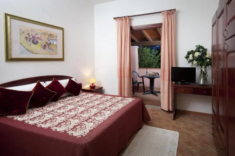 APARTMENT CAPACITY 4 Room, Appartamenti Villa Sa Prama - I Graniti - Il Mirto, Olbia