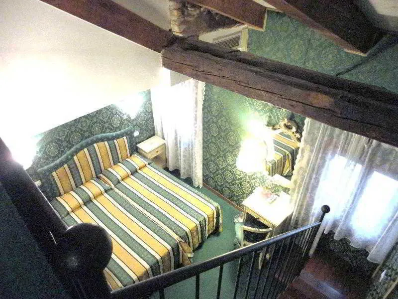 Room, Residenza La Campana, Venice