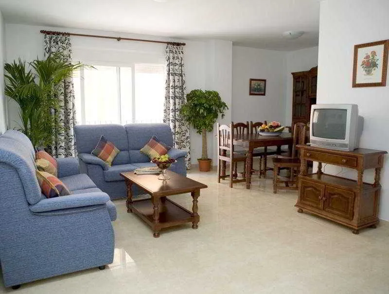 Room, Miguel Angel, Costa Del Sol