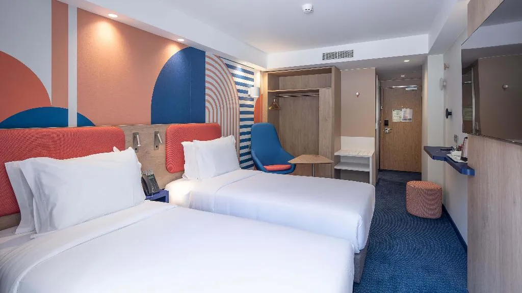 TWIN WITH BALCONY Room, Holiday Inn Express Lisbon Principe Real, by IHG, Lisbon