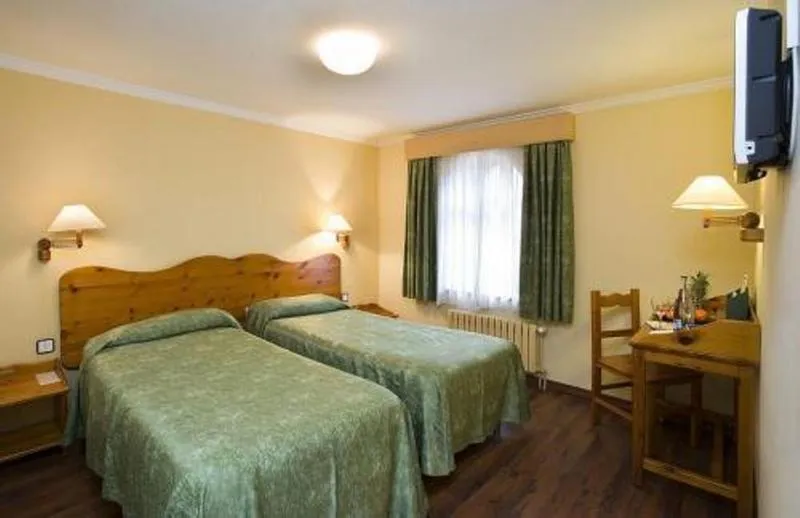 Double or Twin STANDARD Room, Vall de Nuria, Costa Brava