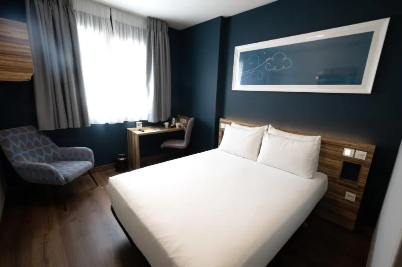 DOUBLE CAPACITY 2 Room, Travelodge Madrid Metropolitano, Madrid