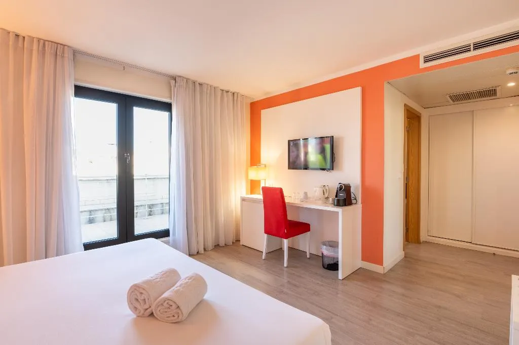 Room, Masa Hotel Almirante, Lisbon