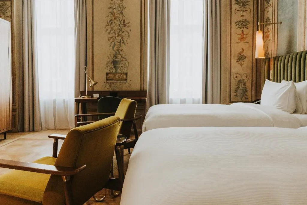 DOUBLE TWO DOUBLE BEDS Room, Hotel Saski Krakow, Curio collection by Hilton, Krakow
