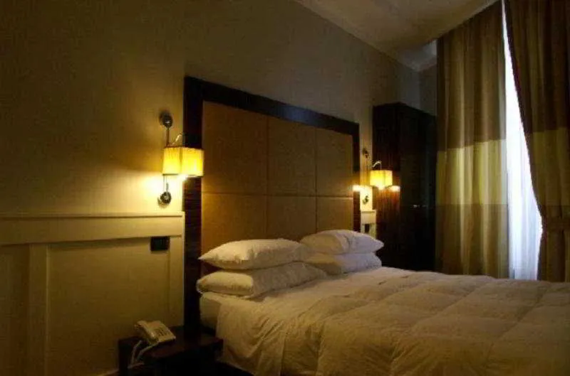 Room, 939 Hotel, Rome