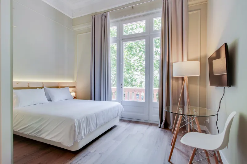 DOUBLE WITH BALCONY Room, Principal, B&B, Barcelona