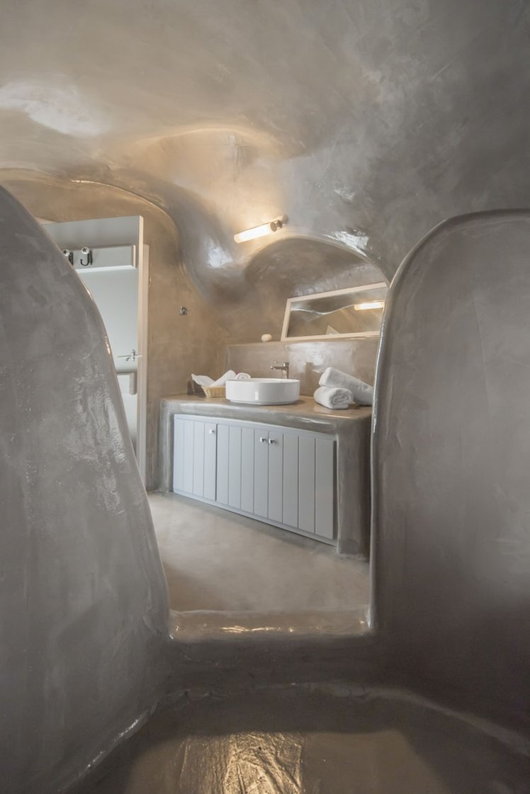 Aqua Serenity Santorini Luxury Suites, Santorini