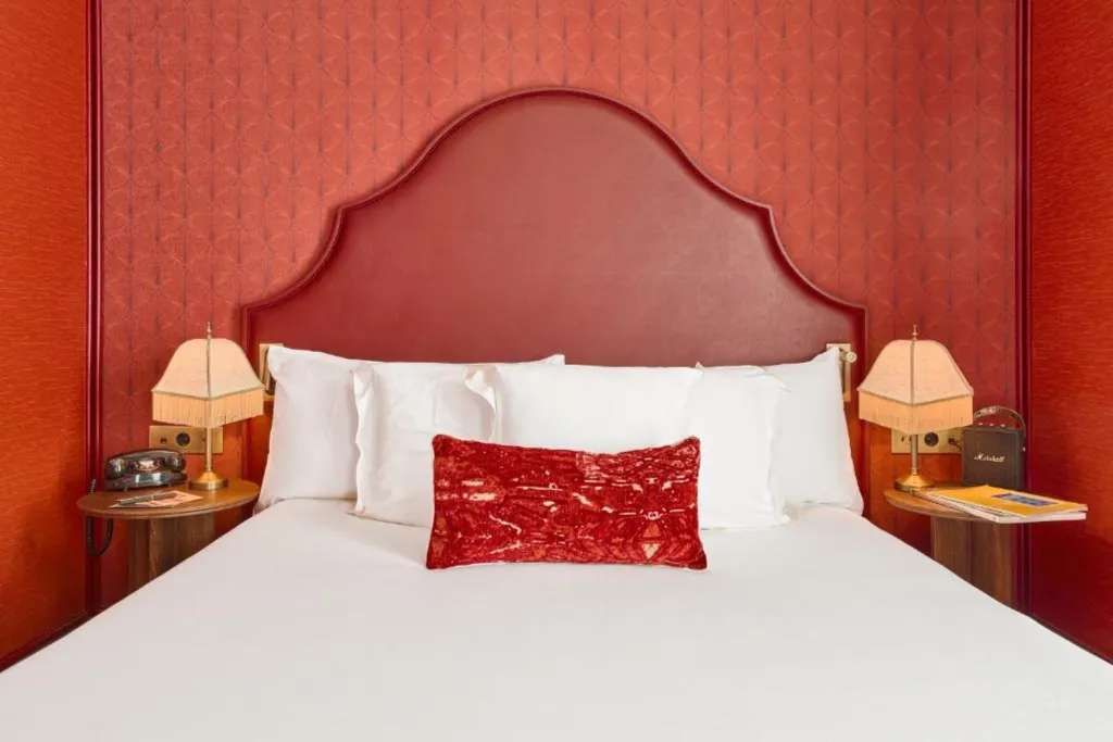 DOUBLE SINGLE USE DELUXE WITH TERRACE Room, España Ocean Drive Newly Renovated, Barcelona