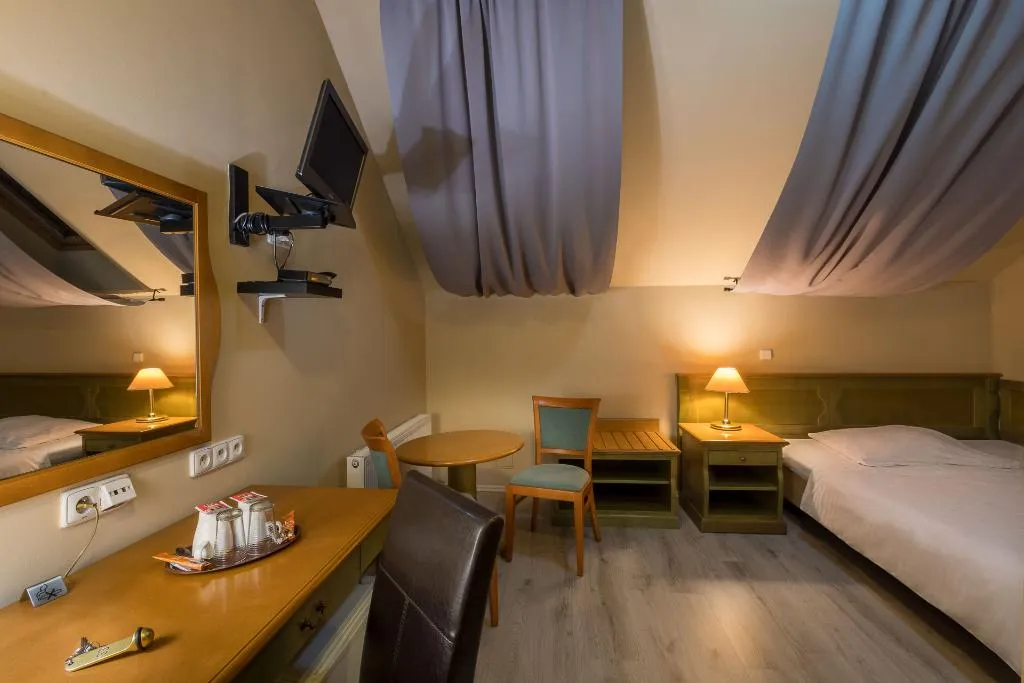 SINGLE STANDARD Room, Augustus et Otto, Prague