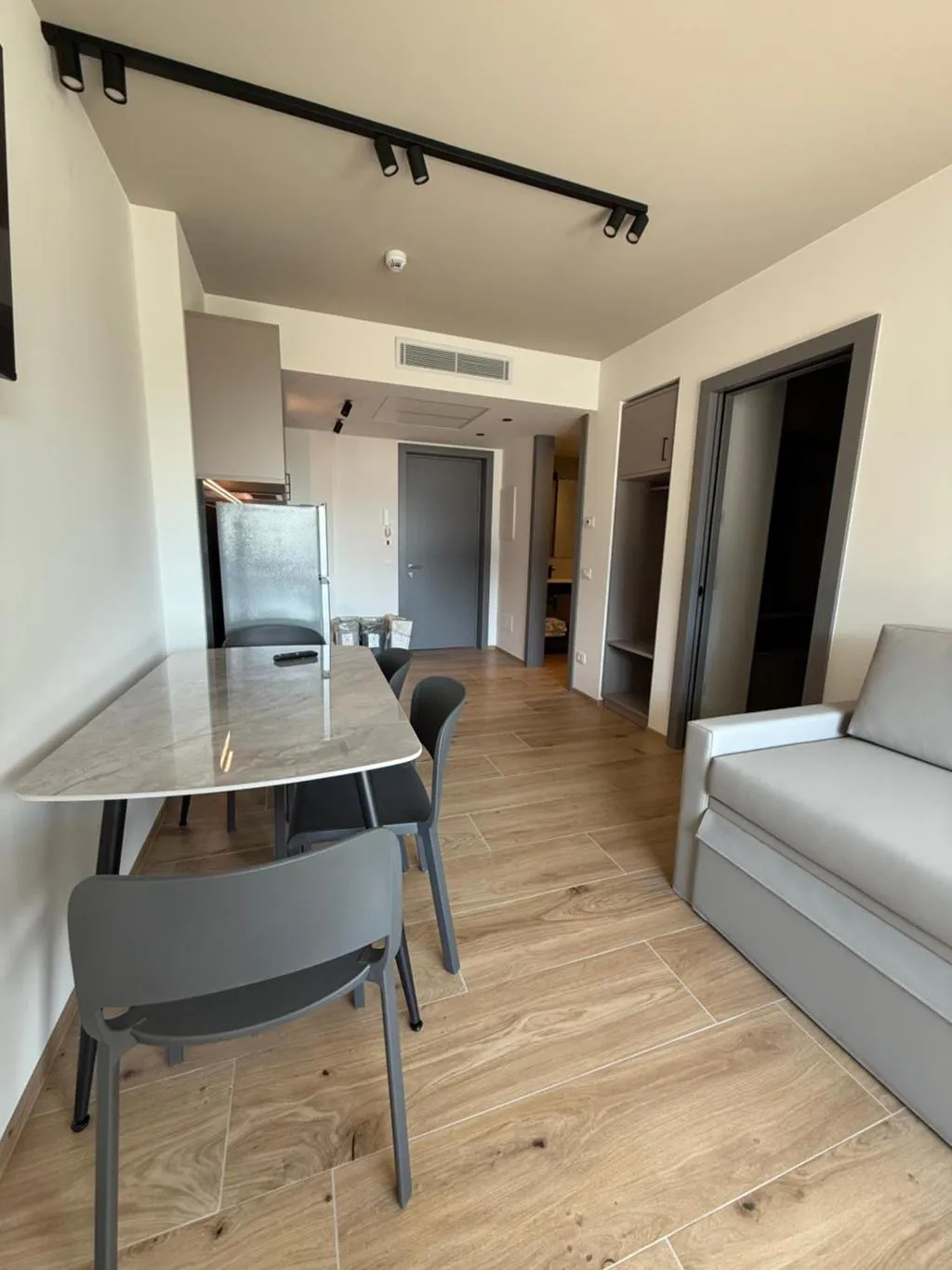 APARTMENT LAKE VIEW Room, Residence Centro Vela, Milan
