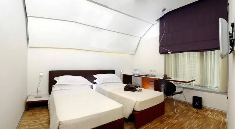 TWIN STANDARD Room, Black, Rome