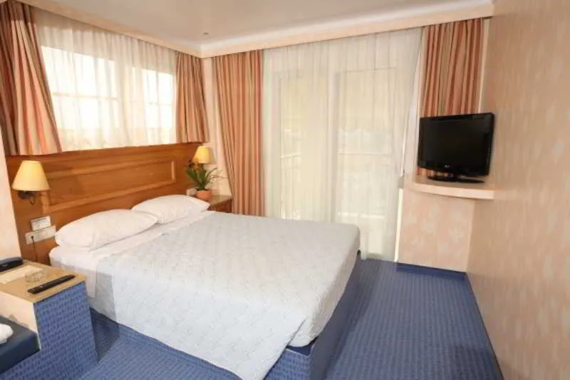 Room, Noufara, Athens