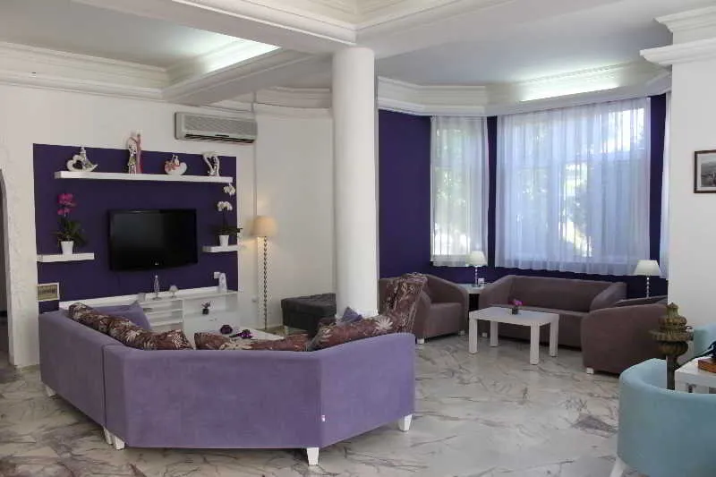 Lobby, Cenk Bey, Dalaman