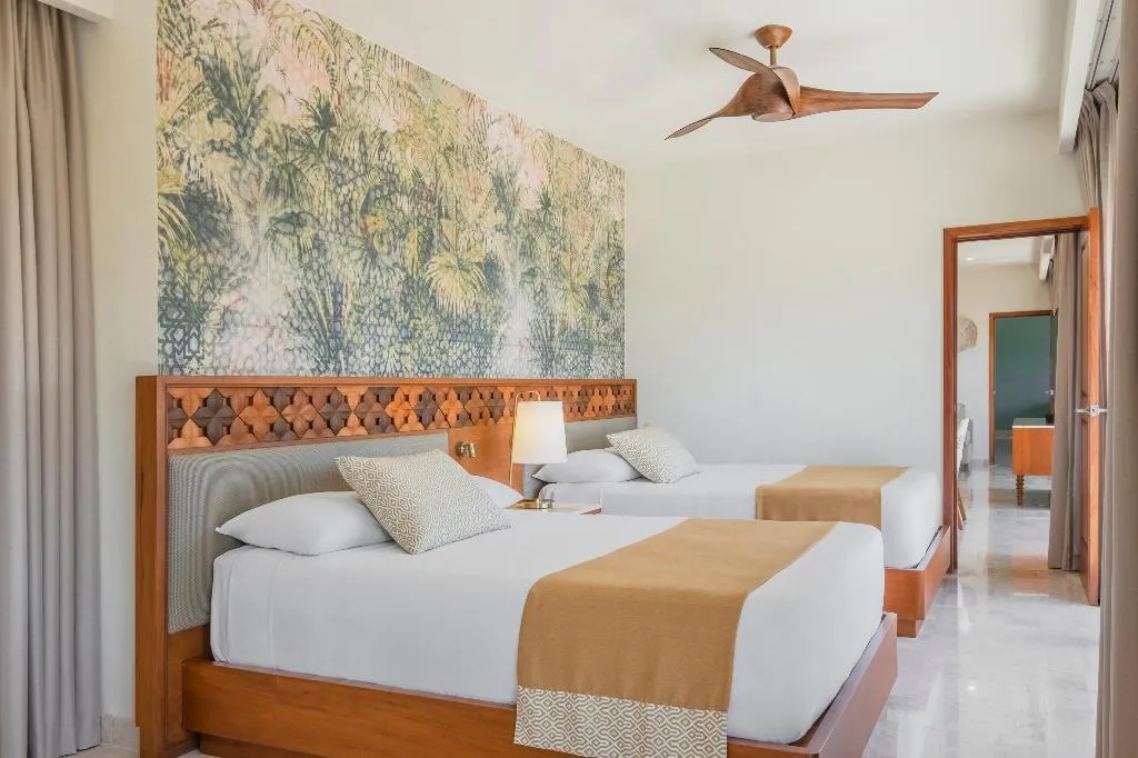 SUITE OCEAN FRONT Room, Iberostar Waves Quetzal All Inclusive, Cancun Area