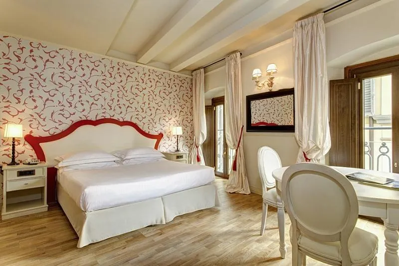 Double or Twin DELUXE Room, Grand Hotel Cavour, Florence