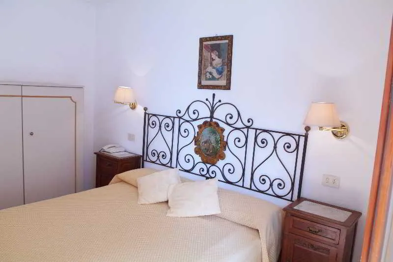 Double or Twin STANDARD Room, Villa Mora, Catania