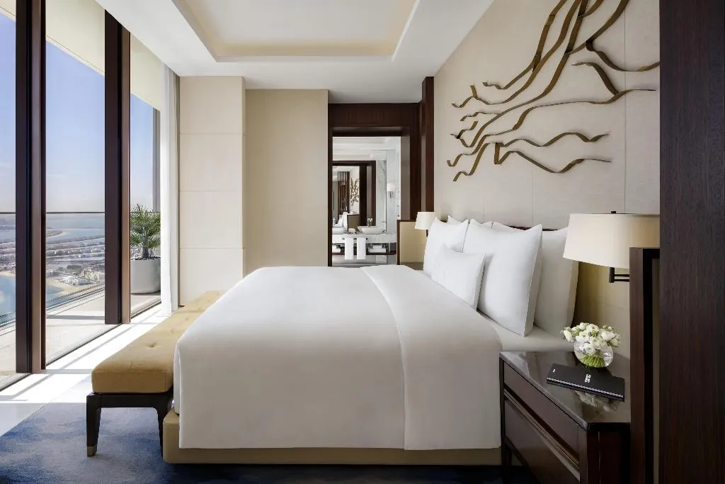 SUITE WITH VIEWS Room, Atlantis, The Royal, Dubai