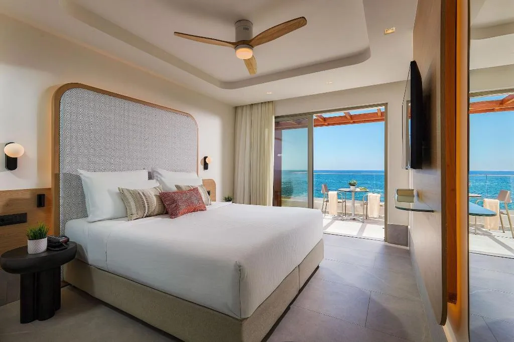 Room, Enorme Santanna Island, Crete