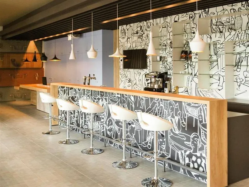 Bar, ibis Sofia Airport, Sofia