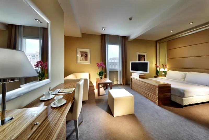Room, Mercure Roma Centro St. John, Naples