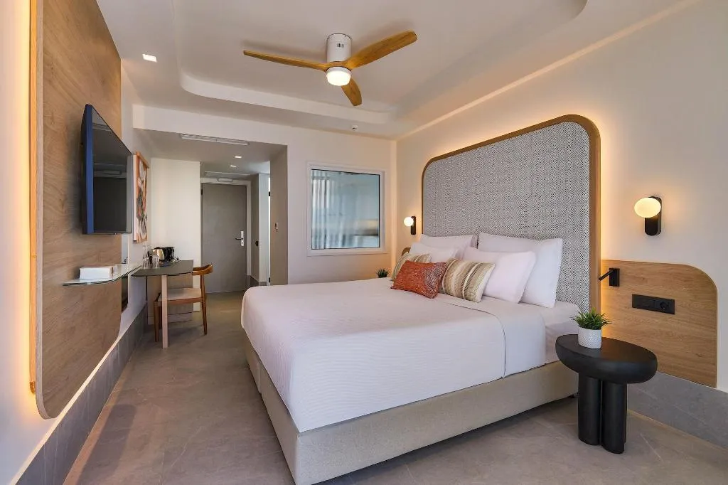 Room, Enorme Santanna Island, Crete