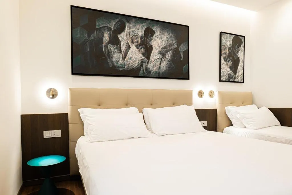 TRIPLE SUPERIOR Room, Hotel Vittoria, Naples