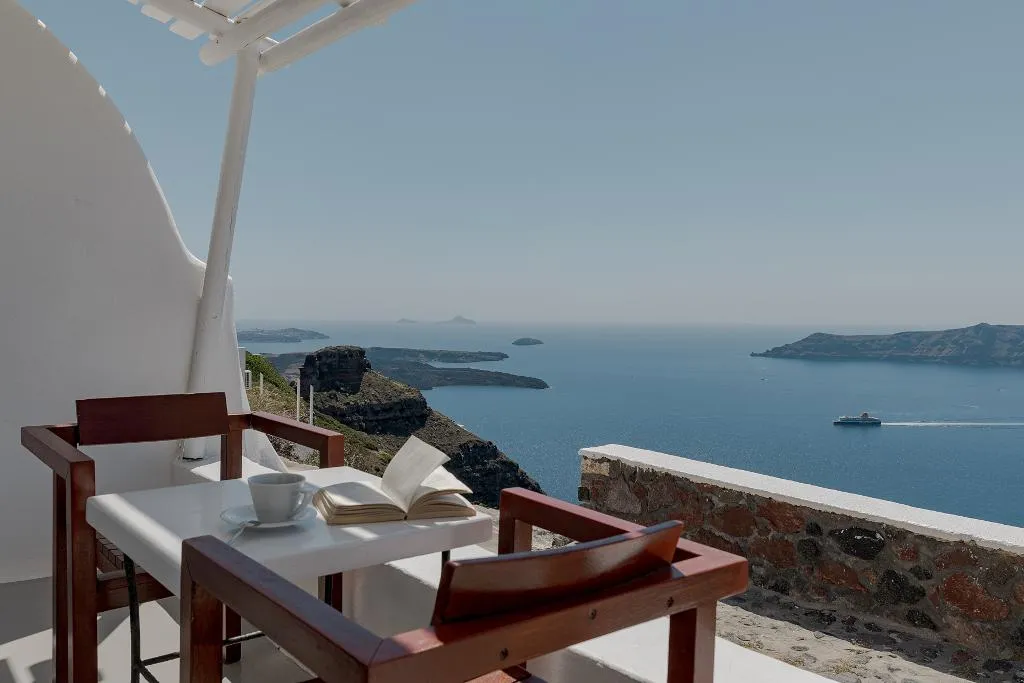 STUDIO DELUXE Room, Afroessa Hotel, Santorini