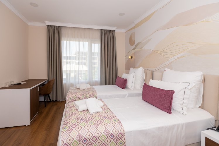 Hotel Britania, Kavaje
