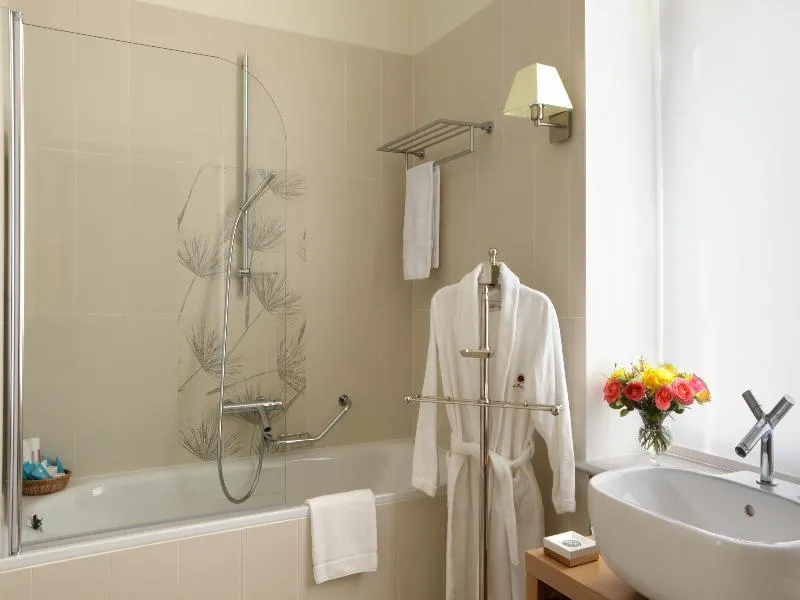 DOUBLE LUXURY Room, Gallery Park Hotel & SPA, Riga