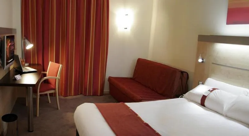 DOUBLE STANDARD Room, Holiday Inn Express Barcelona - Sant Cugat, Barcelona
