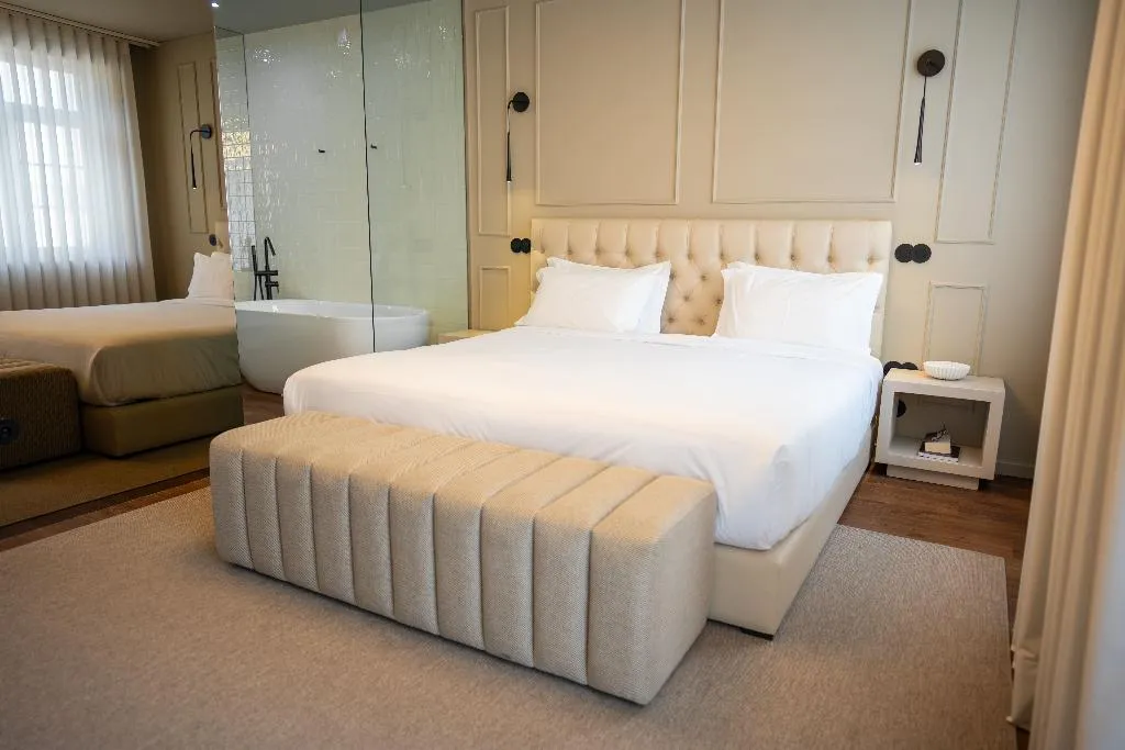 DOUBLE DELUXE WITH BALCONY Room, Santo Thyrso Hotel, Porto