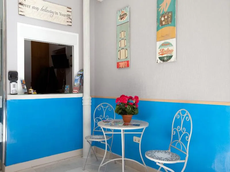 Lobby, Hostal Montaloya, Madrid