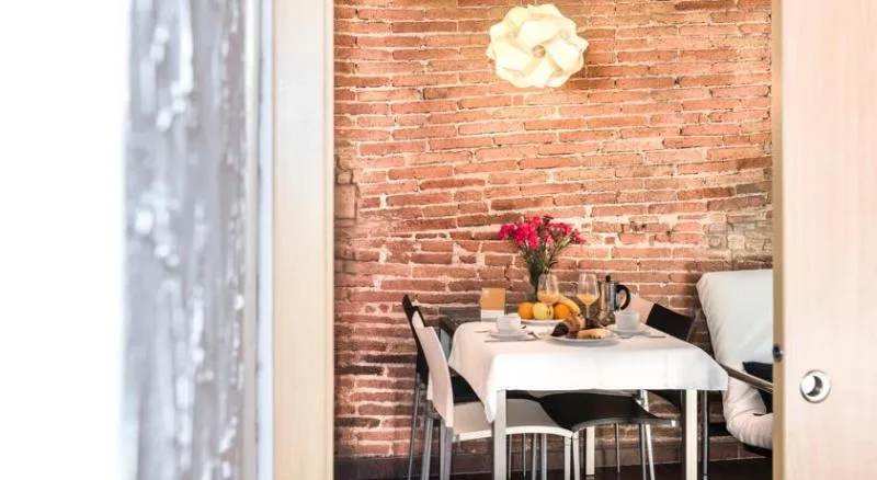 APARTMENT CAPACITY 2 Room, Ciutat Vella Apartments, Barcelona
