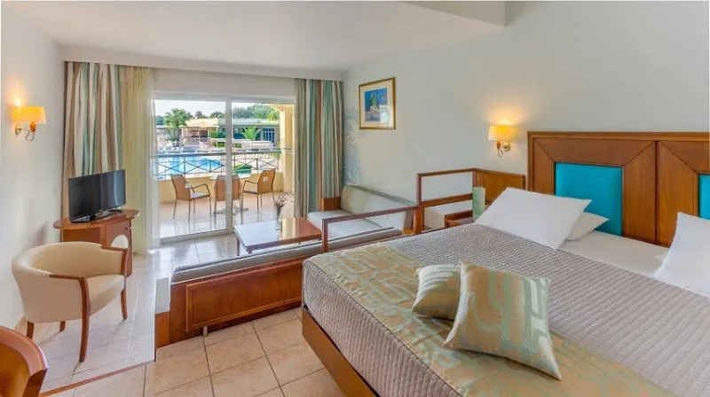 JUNIOR SUITE STANDARD Room, Kipriotis Maris Suites, Kos