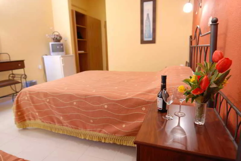 Room, Rema, Halkidiki