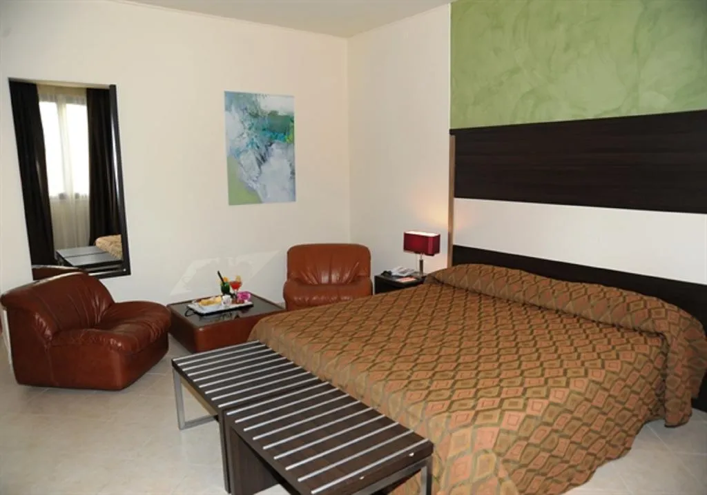 Double or Twin STANDARD Room, Viola Palace Hotel, Catania