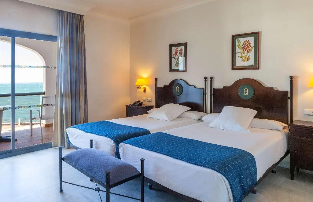 Room, Duque de Najera, Costa De La Luz
