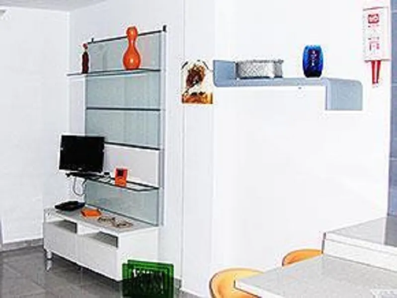 APARTMENT CAPACITY 4 ONE BEDROOM Room, Pueblo Torviscas, Tenerife