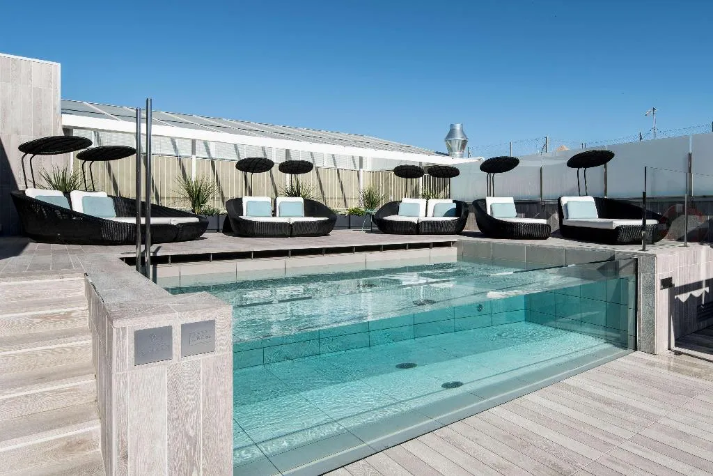Pool, Catalonia Magdalenes, Barcelona